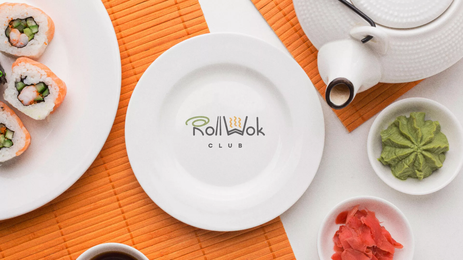 Разработка логотипа и фирменного стиля суши-бара «Roll Wok Club» в Богородске